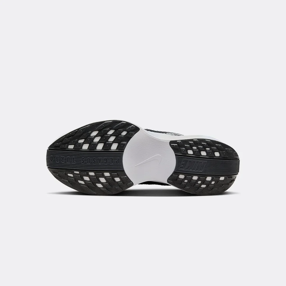 Nike Pegasus Plus - Image 13