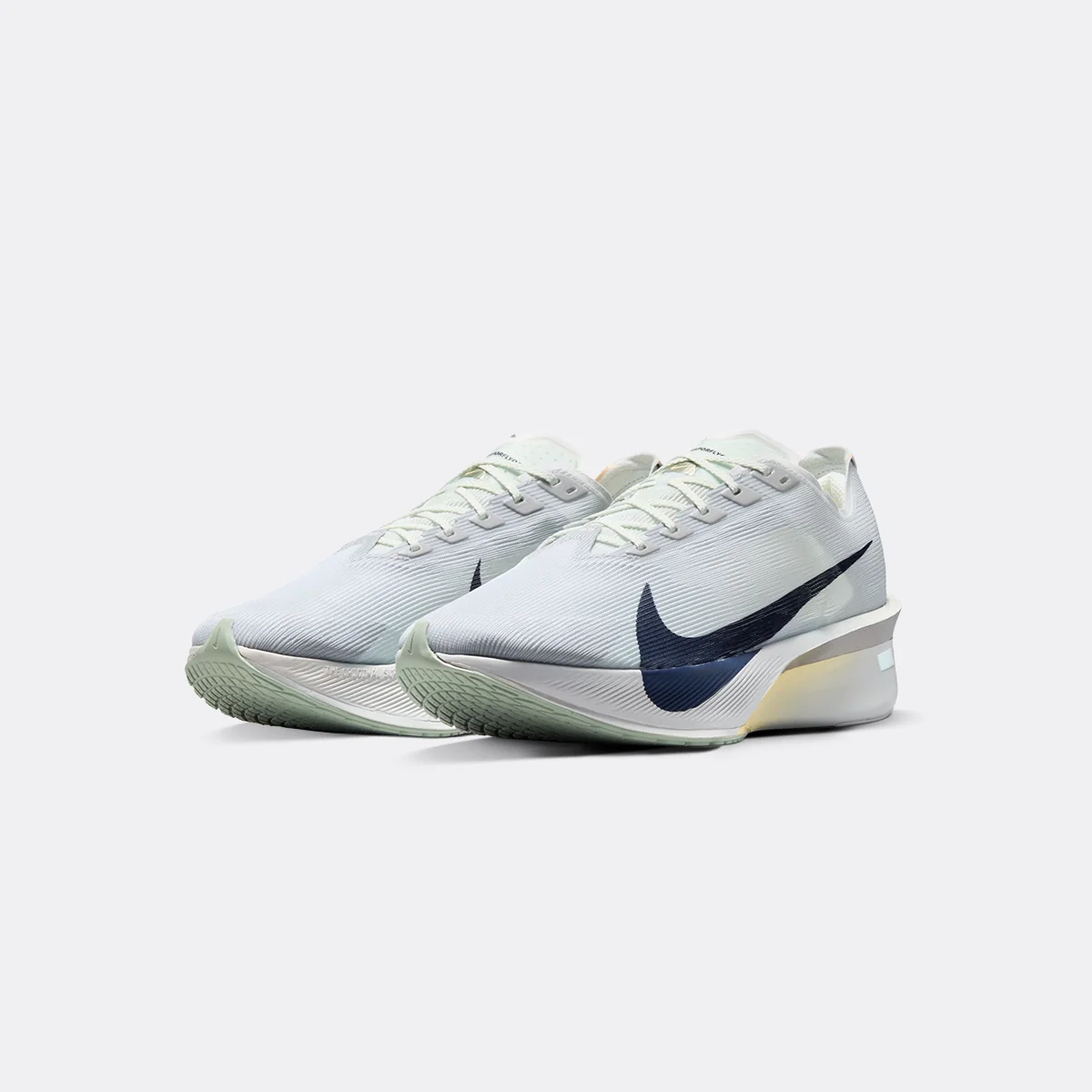 Nike Vaporfly 4 - Image 13