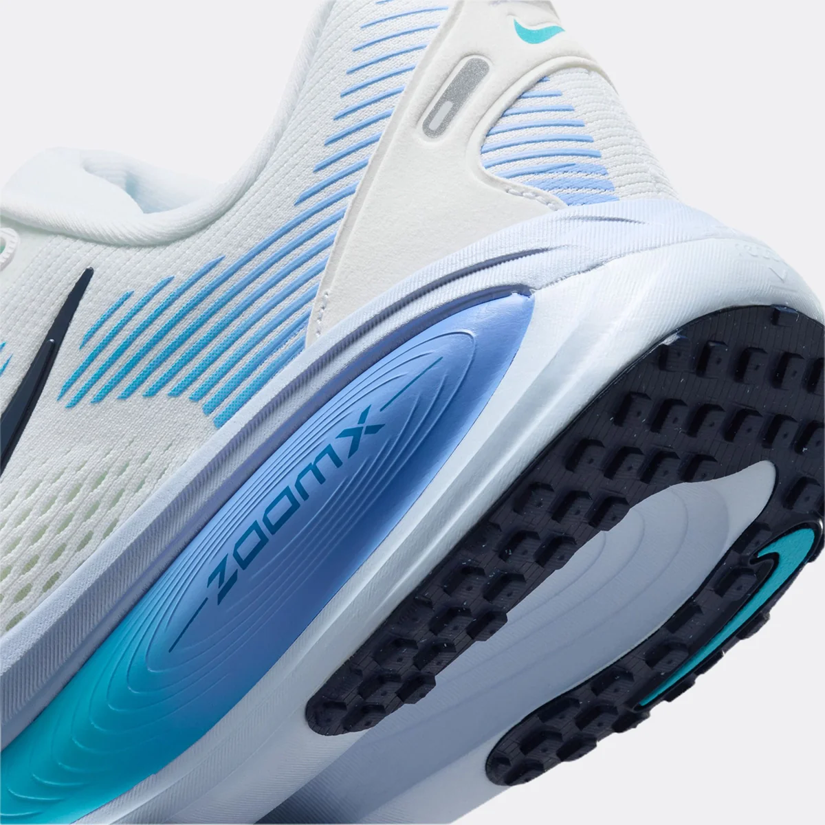Nike Vomero 18 - Image 36