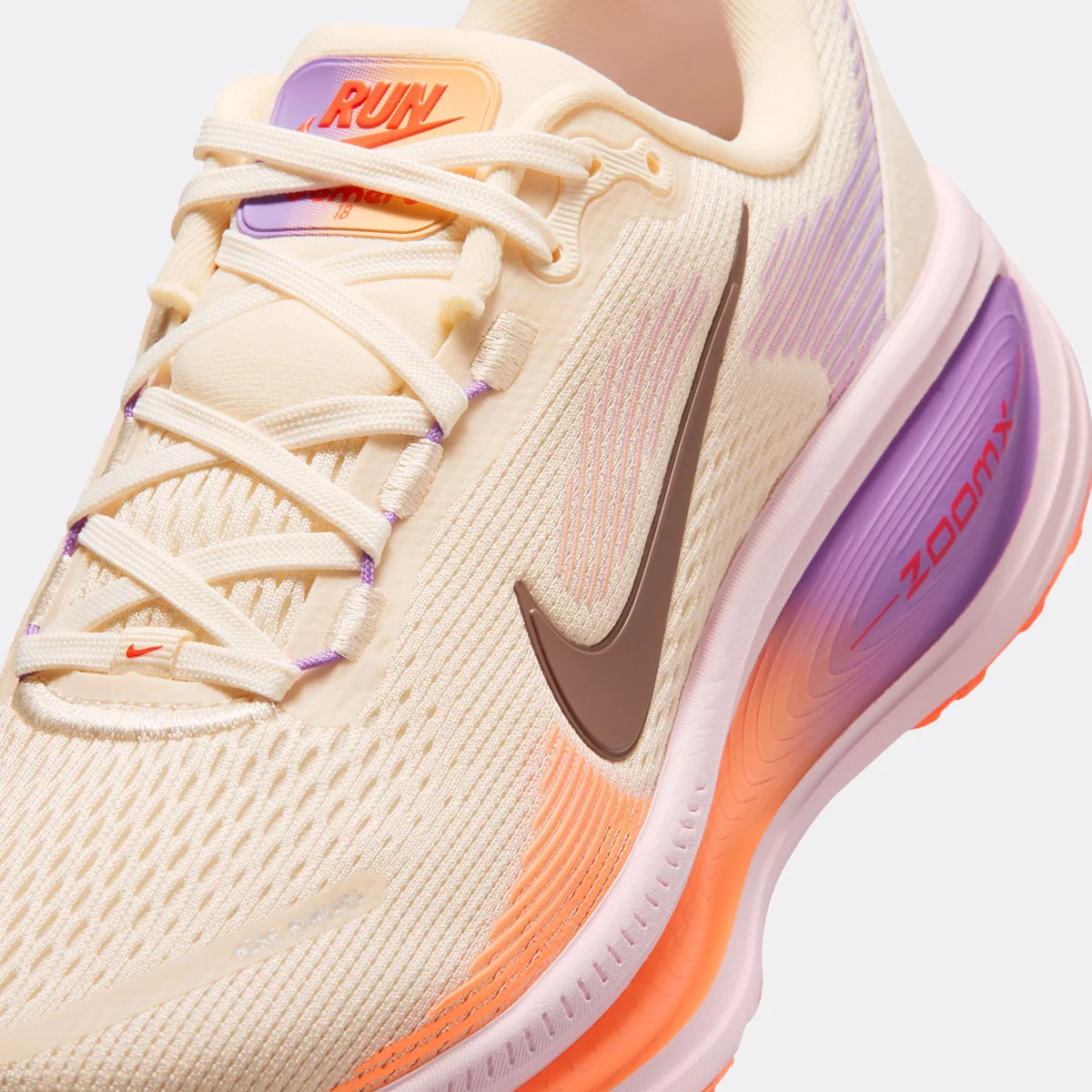 Nike Vomero 18 - Image 43