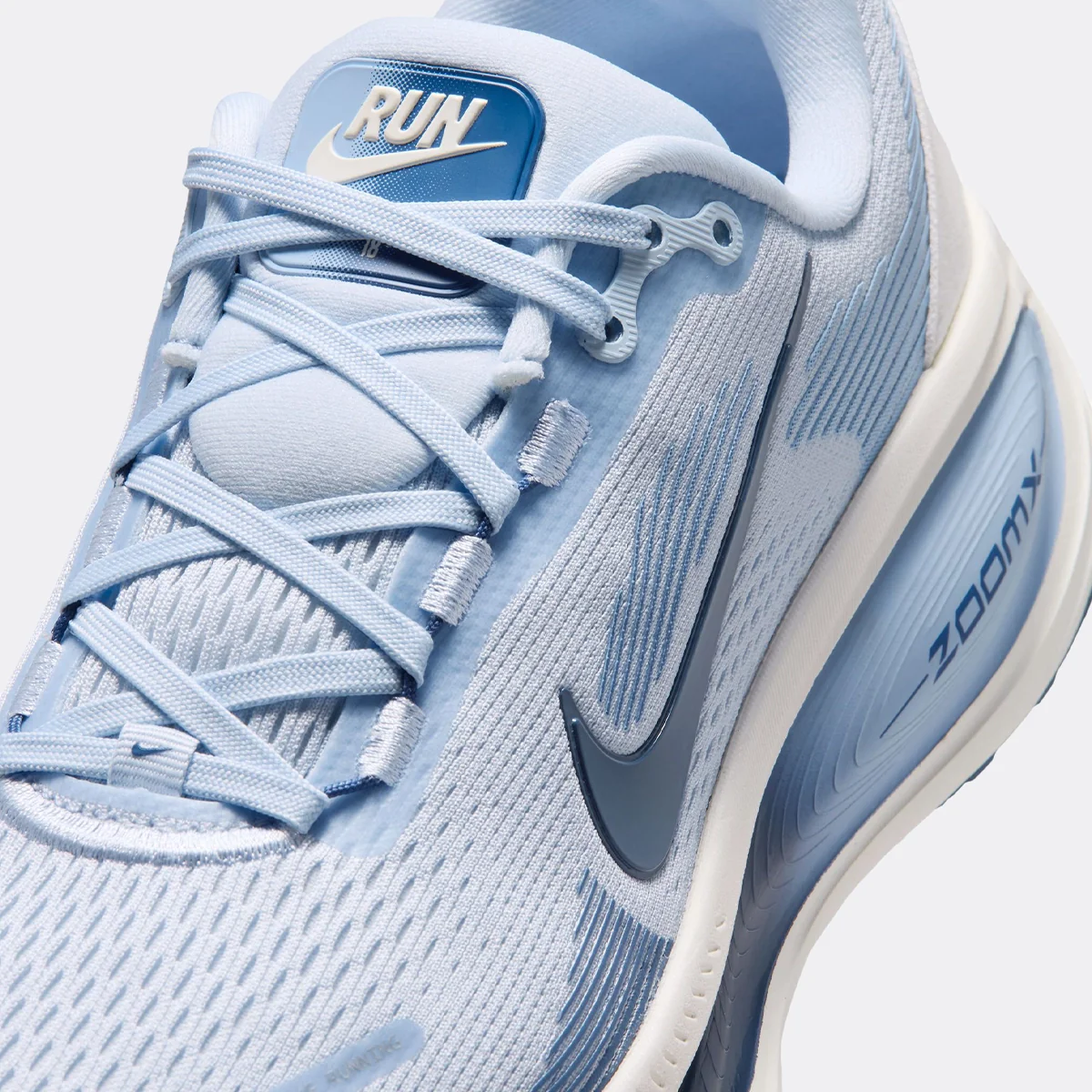 Nike Vomero 18 - Image 48