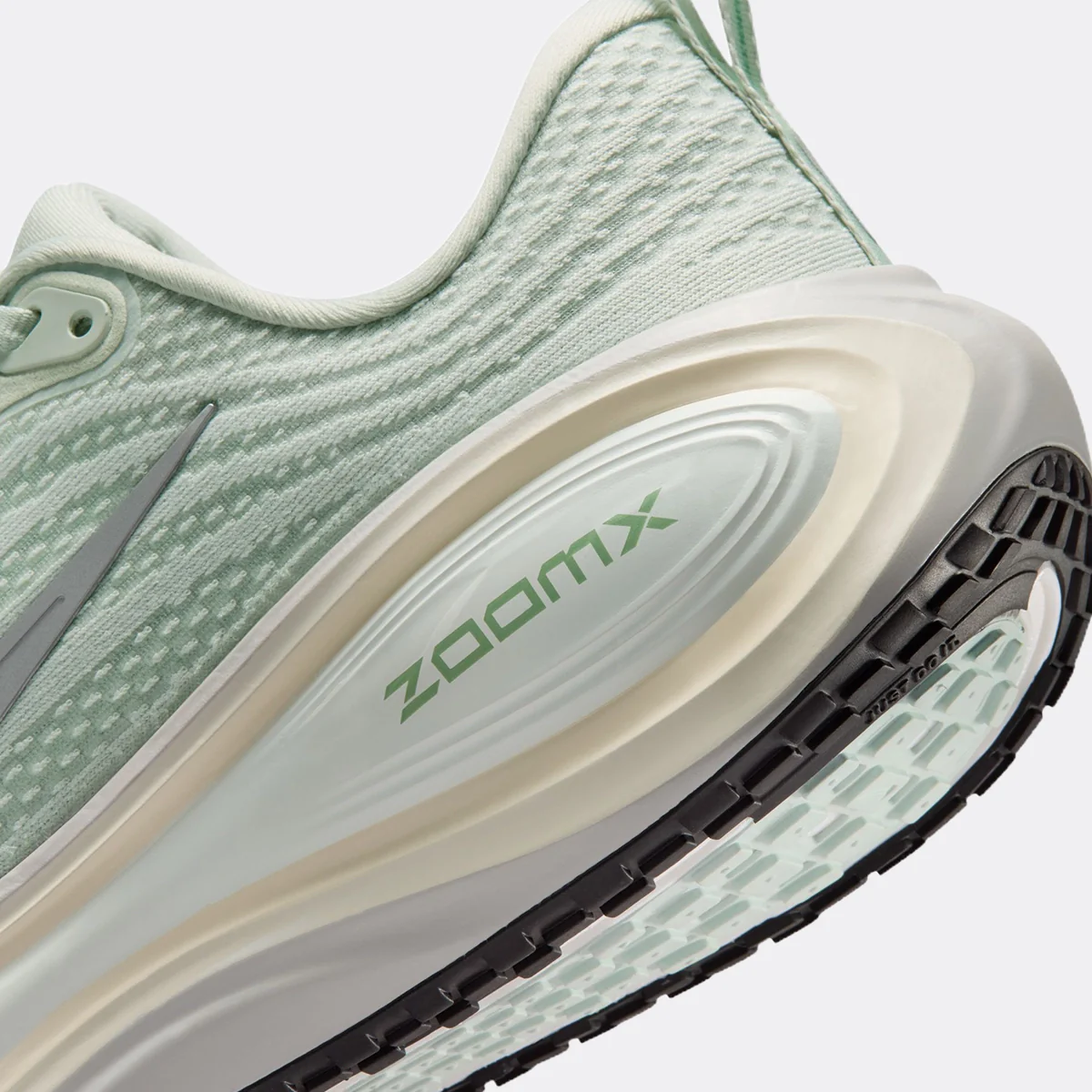 Nike Vomero Plus - Image 45