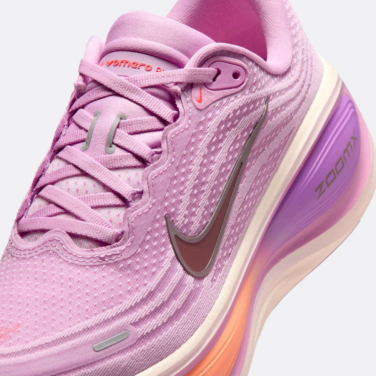 Nike Vomero Plus - Image 56